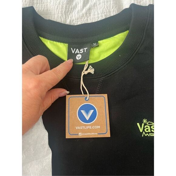 Vast Elements Collegiate Crew University T-shirt - Black NEW NWT - Picture 5 of 10